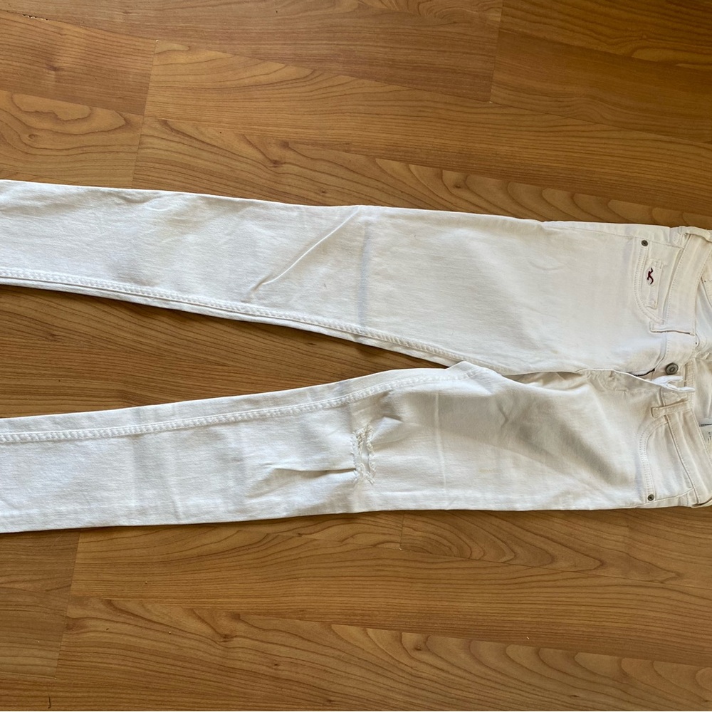 Hollister ripped white jeans size W 27 L 33